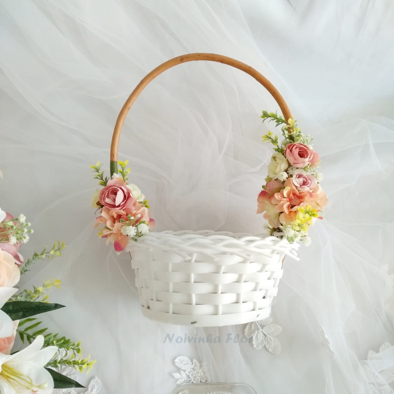 Kit Buquê Cascata, Coroa e Cesta Floral - Imagem 4