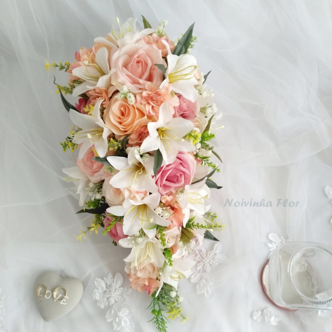 Kit Buquê Cascata, Coroa e Cesta Floral - Imagem 2